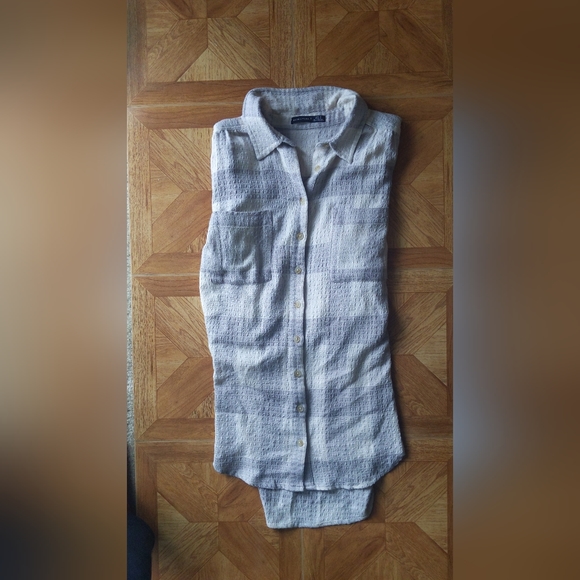 Black Tape cream plaid button down size S - Picture 2 of 8